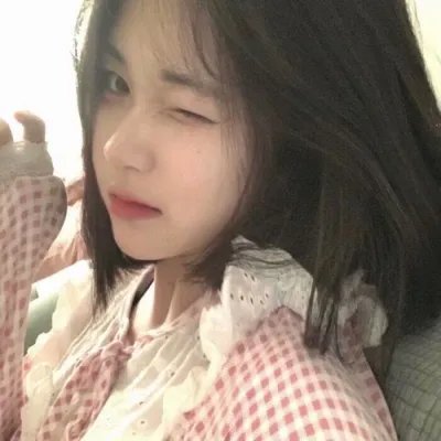 阳台上的女人们